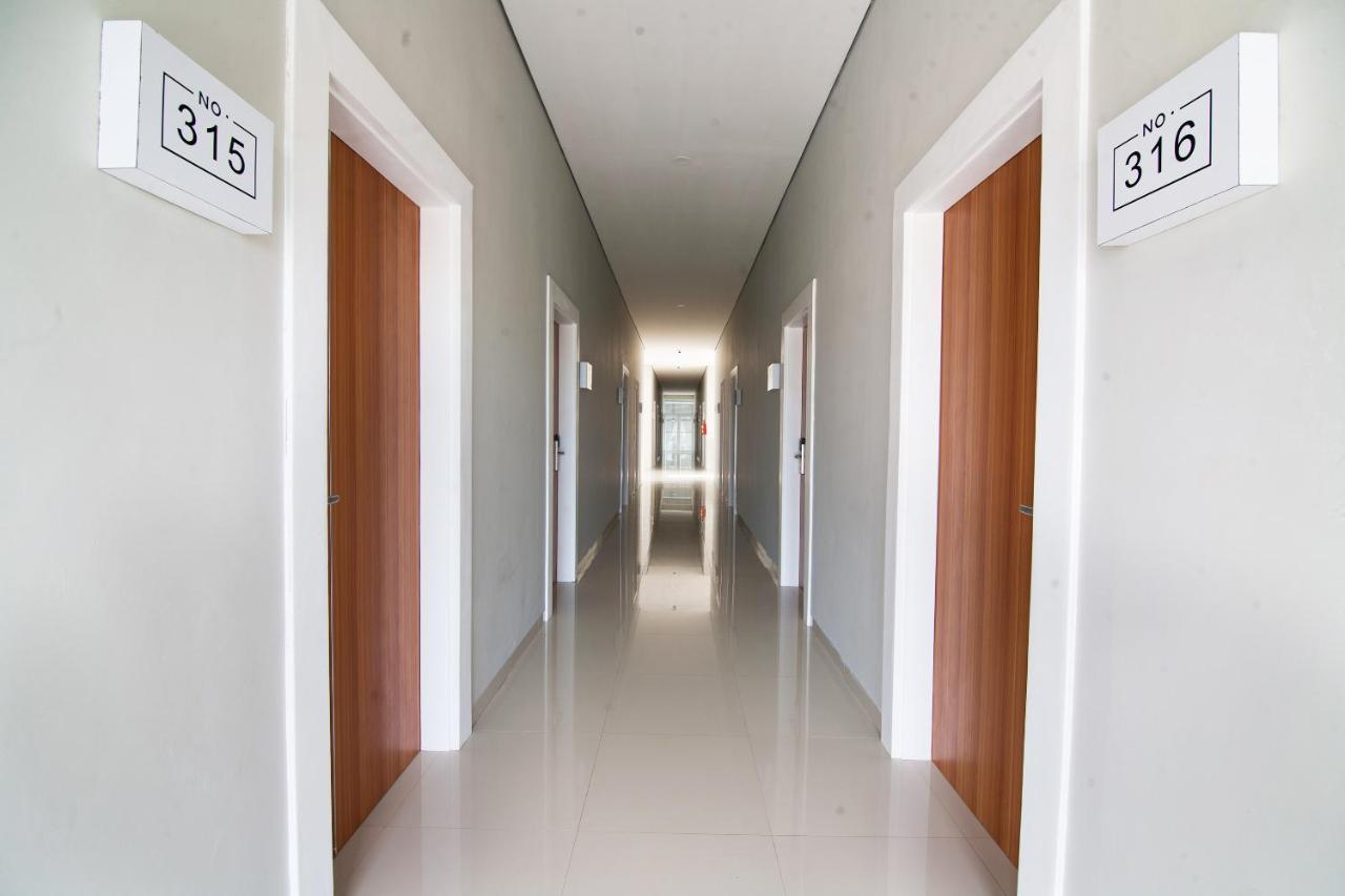 Oyo 2816 Privato Suite Kembaran Экстерьер фото