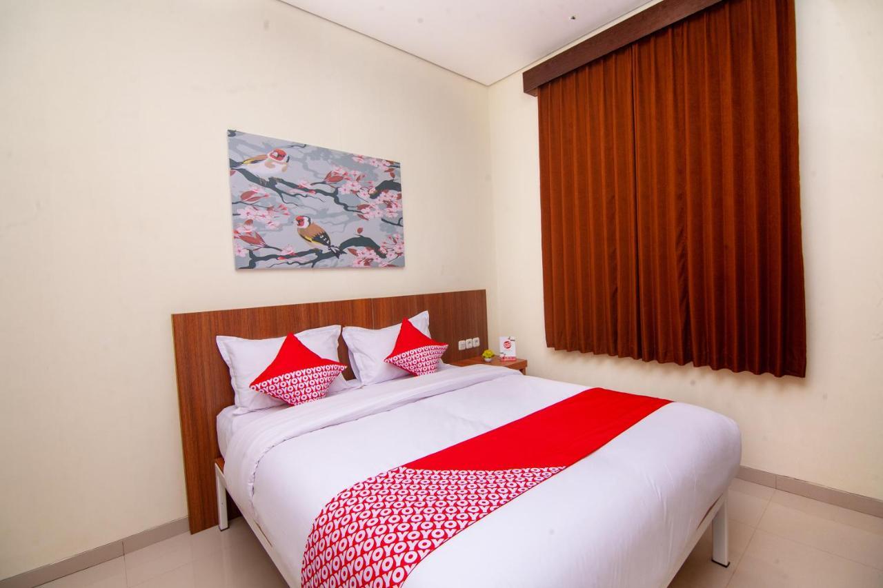 Oyo 2816 Privato Suite Kembaran Экстерьер фото