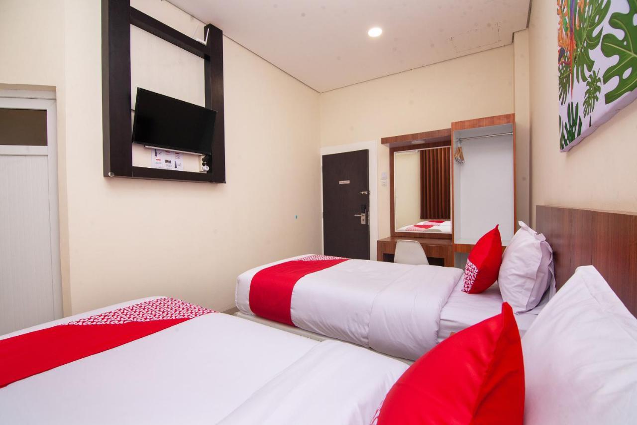 Oyo 2816 Privato Suite Kembaran Экстерьер фото
