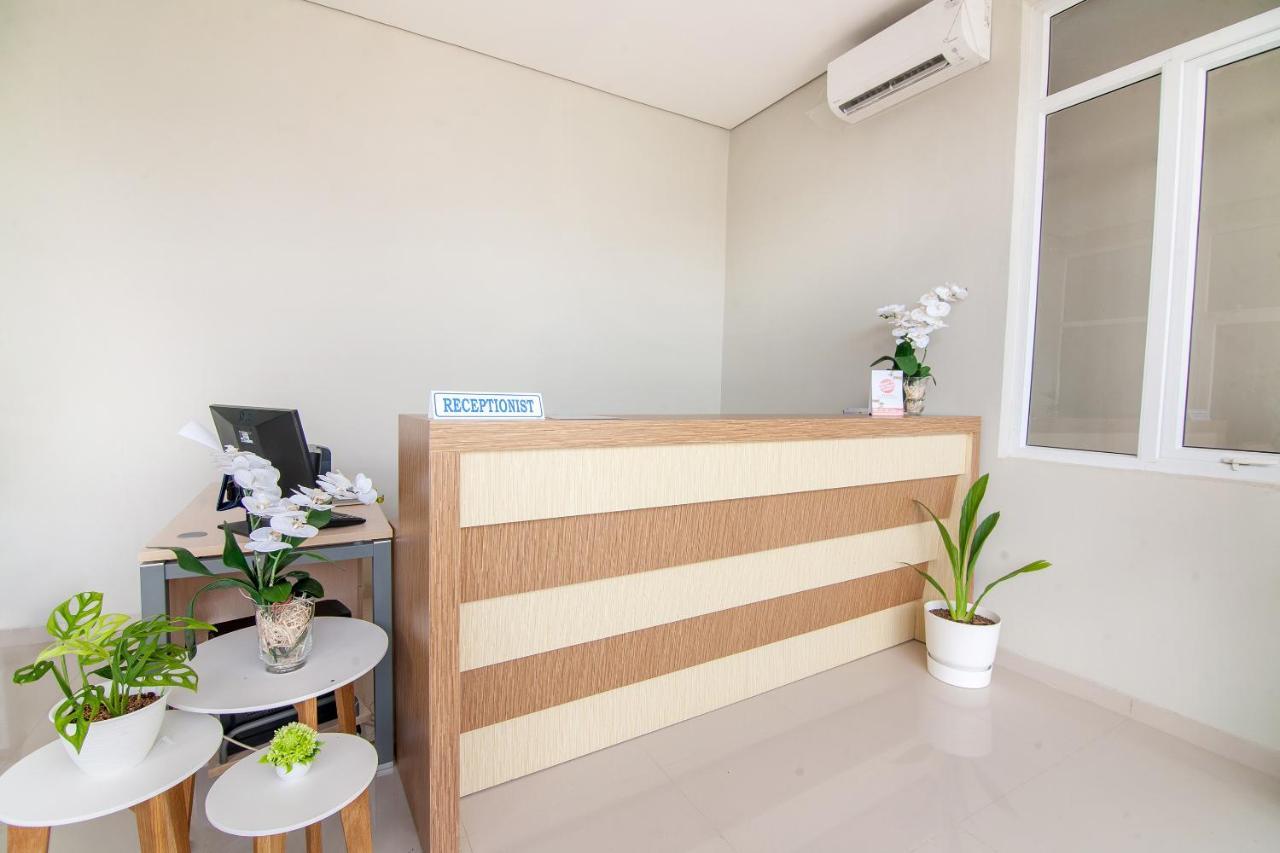 Oyo 2816 Privato Suite Kembaran Экстерьер фото